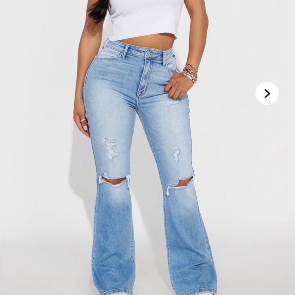 Lovefest Ripped Flare
Jeans fashion Nova